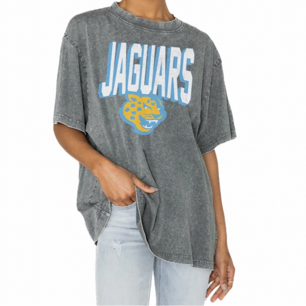 Jaguars Distressed Graphic Tee in Gray and Light Blue. Sizes S, M, L, XL & XXL